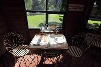 Peppercorns B&B แมคลาเรนเวล ภายนอก รูปภาพ